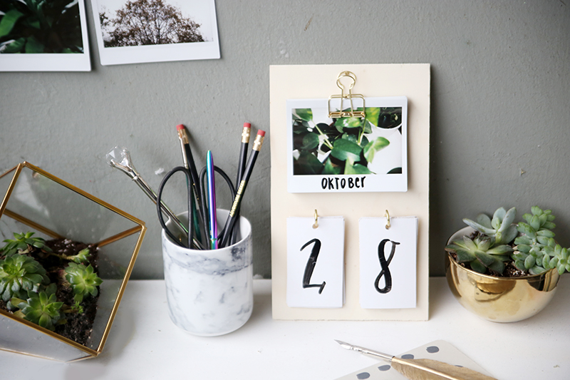 Diy Schreibtisch Kalender Mit Instax Fotos Selbstgemacht Mein Feenstaub