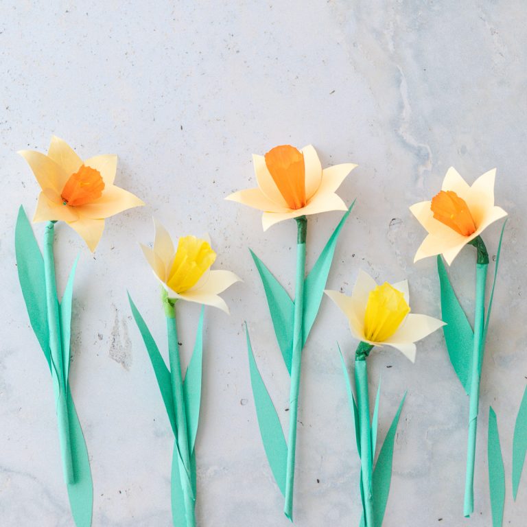 DIY-Idee für Ostern: Osterglocken aus Papier basteln | mit Vorlage