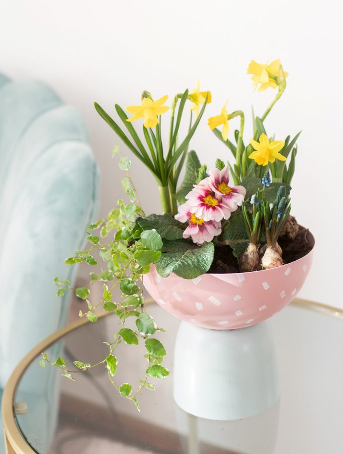 DIY: Moderne Blumen-Schale aus einer Schüssel basteln