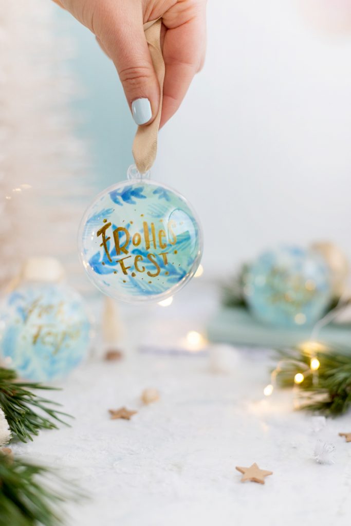 24-teiliges Keramik-Malset Mit Weihnachtskugeln – Inkl. Farben & Pinsel, DIY-Bastelset Für Weihnachtsdekoration (ca. 8 Cm)