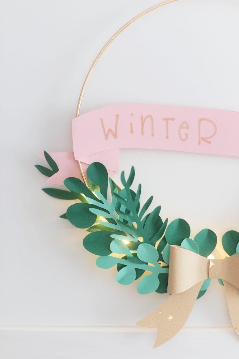 DIY Weihnachtsdeko Kranz Aus Papier Im Goldenen Dekoring diy-weihnachtsdeko-kranz-aus-papier-im-goldenen-dekoring