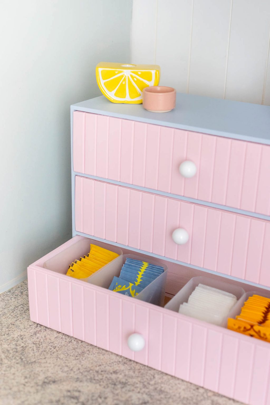 DIY Ikea Hack: Mini-Kommode aus Moppe & Rödeby